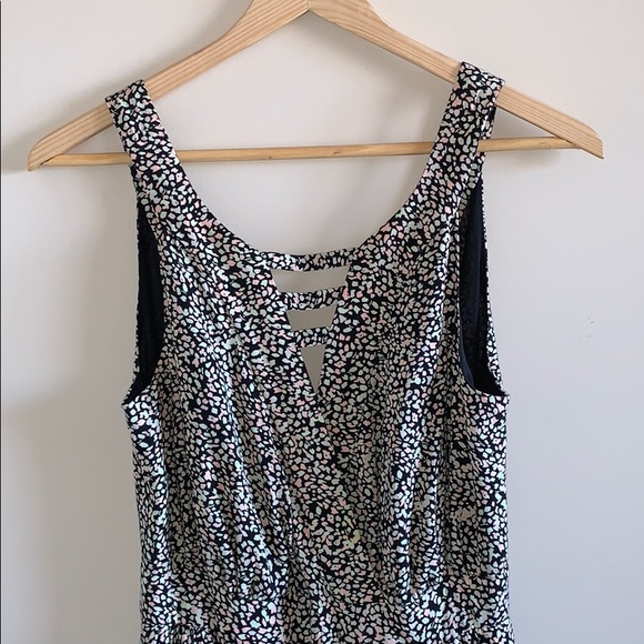 // Floral BCBG Dress // - Picture 2 of 5